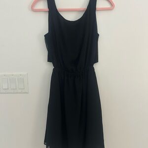 Forever 21 Black Sleeveless Overlay Dress Size Small Mini Dress